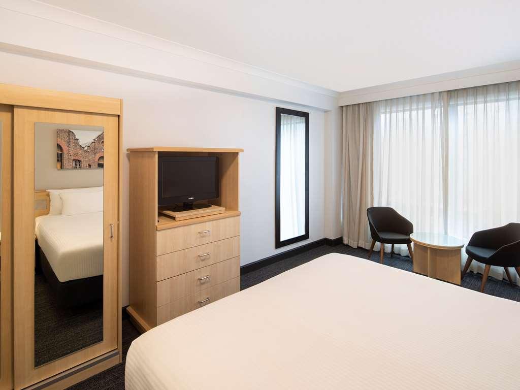 Mercure Sydney Martin Place Hotel Room photo