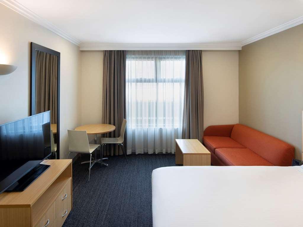 Mercure Sydney Martin Place Hotel Room photo